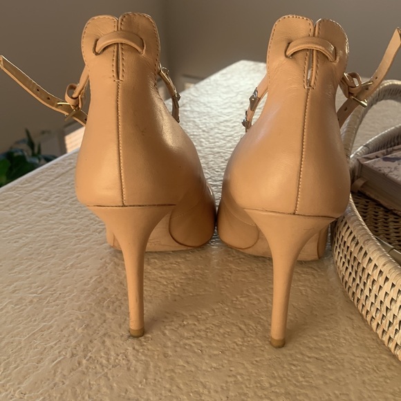 Zara Nude Pump with Gold Strap - Picture 4 of 6
